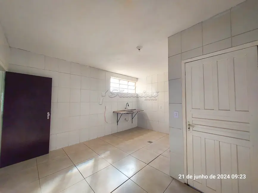 Casa com 3 quartos para alugar, 153m2 em Centro, Itapetininga - SP - imagem 5 Foto 5 de Casa com 3 quartos para alugar, 153m2 em Centro, Itapetininga - SP