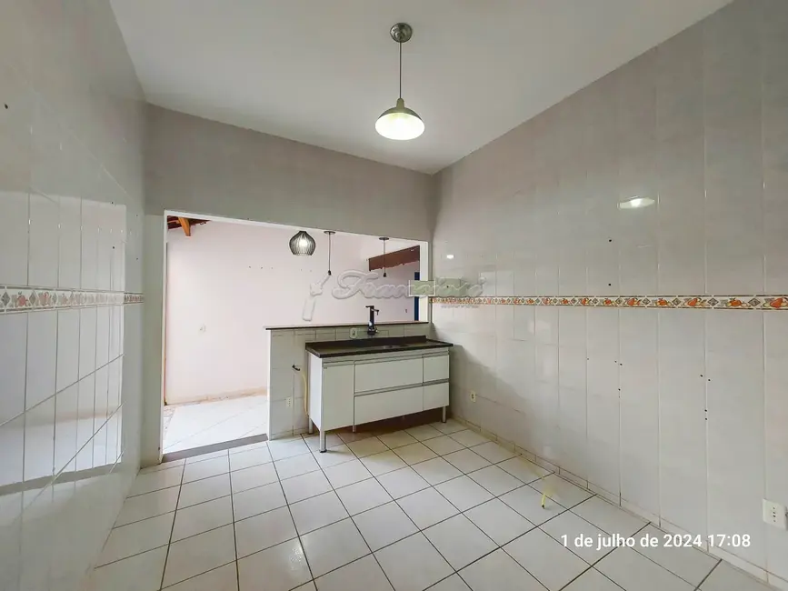 Casa com 4 quartos para alugar, 600m2 em Itapetininga - SP - imagem 6 Foto 6 de Casa com 4 quartos para alugar, 600m2 em Itapetininga - SP