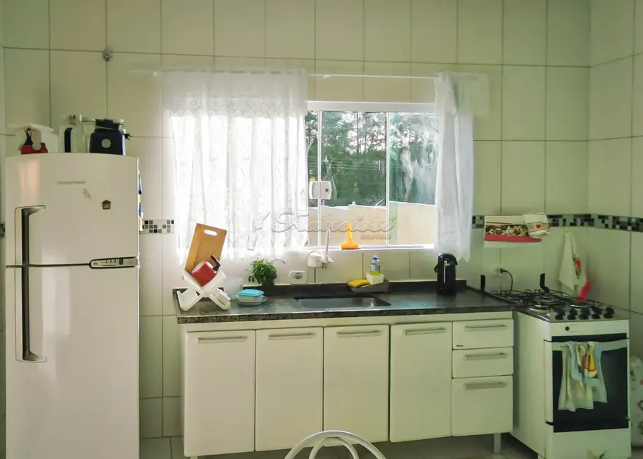 Chácara com 3 quartos à venda, 180m2 em Sarapui - SP - imagem 4 Foto 4 de Chácara com 3 quartos à venda, 180m2 em Sarapui - SP