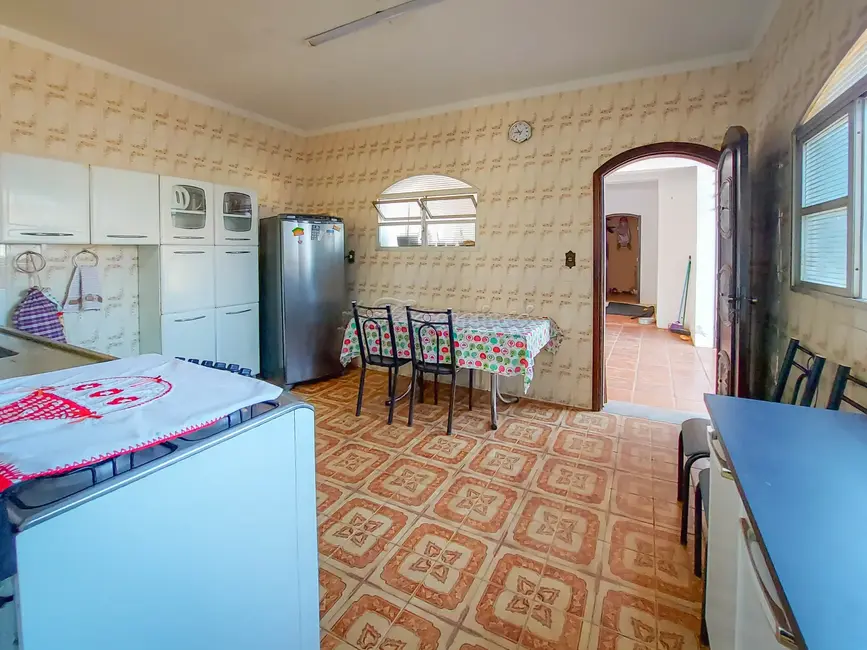 Casa com 3 quartos à venda, 183m2 em Parque Atenas do Sul, Itapetininga - SP - imagem 4 Foto 4 de Casa com 3 quartos à venda, 183m2 em Parque Atenas do Sul, Itapetininga - SP