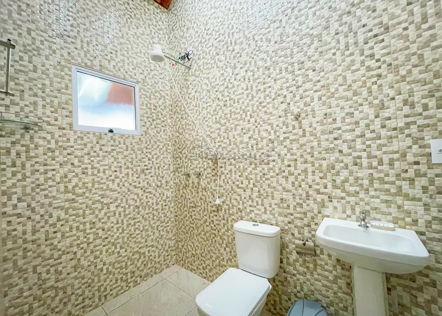 Chácara com 2 quartos à venda, 125m2 em Jardim Monte Santo, Itapetininga - SP - imagem 6 Foto 6 de Chácara com 2 quartos à venda, 125m2 em Jardim Monte Santo, Itapetininga - SP