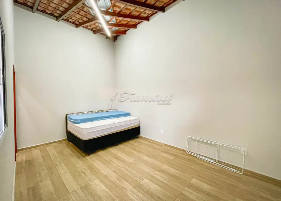 Chácara com 2 quartos à venda, 125m2 em Jardim Monte Santo, Itapetininga - SP - imagem 5 Foto 5 de Chácara com 2 quartos à venda, 125m2 em Jardim Monte Santo, Itapetininga - SP