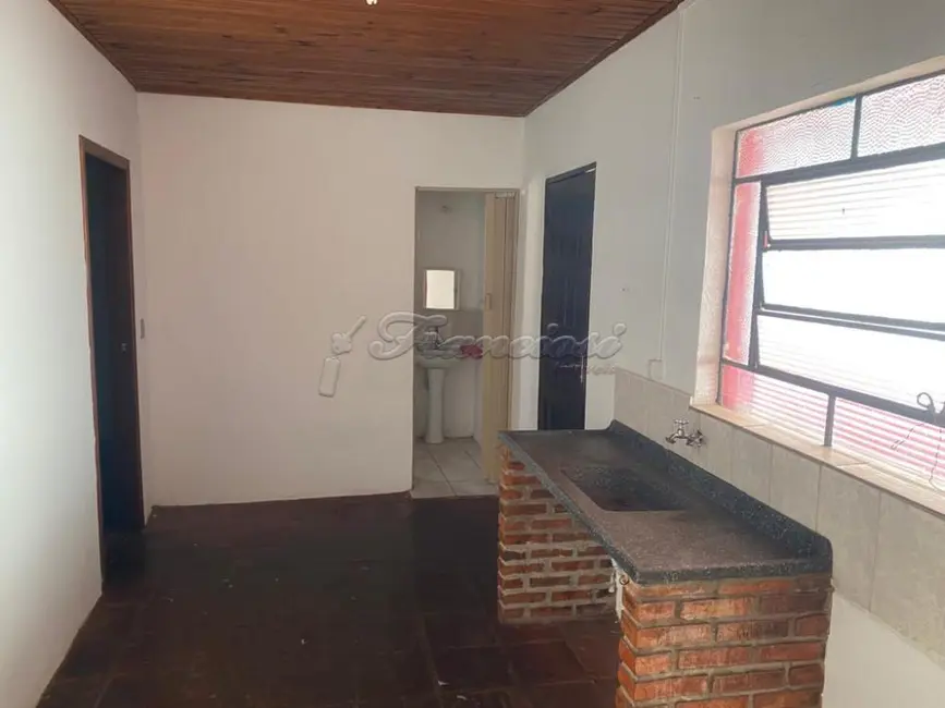 Prédio Inteiro para alugar, 1200m2 em Parque Marajoara, Tatui - SP - imagem 7 Foto 7 de Prédio Inteiro para alugar, 1200m2 em Parque Marajoara, Tatui - SP