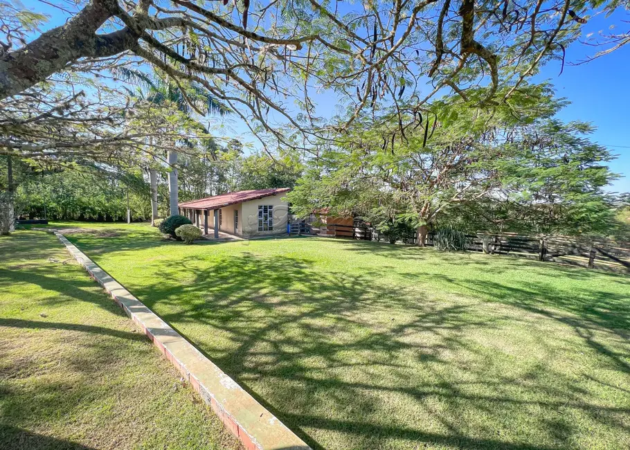 Chácara com 3 quartos à venda, 802m2 em Alambari - SP - imagem 3 Foto 3 de Chácara com 3 quartos à venda, 802m2 em Alambari - SP