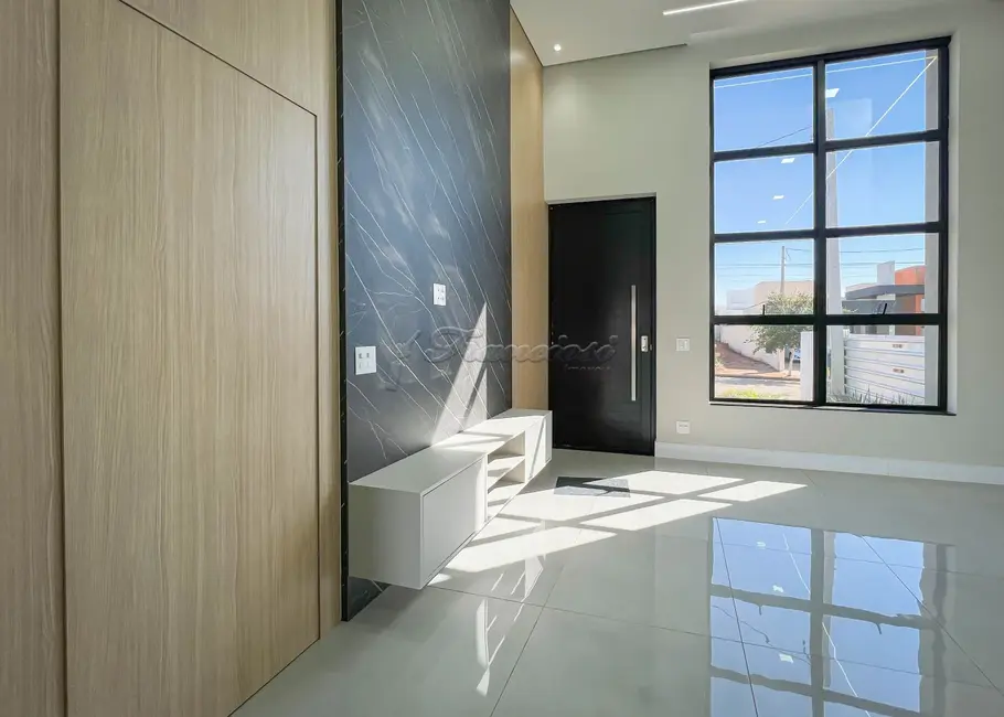 Casa de Condomínio à venda, 187m2 em Terras de Santo Antônio, Itapetininga - SP - imagem 3 Foto 3 de Casa de Condomínio à venda, 187m2 em Terras de Santo Antônio, Itapetininga - SP