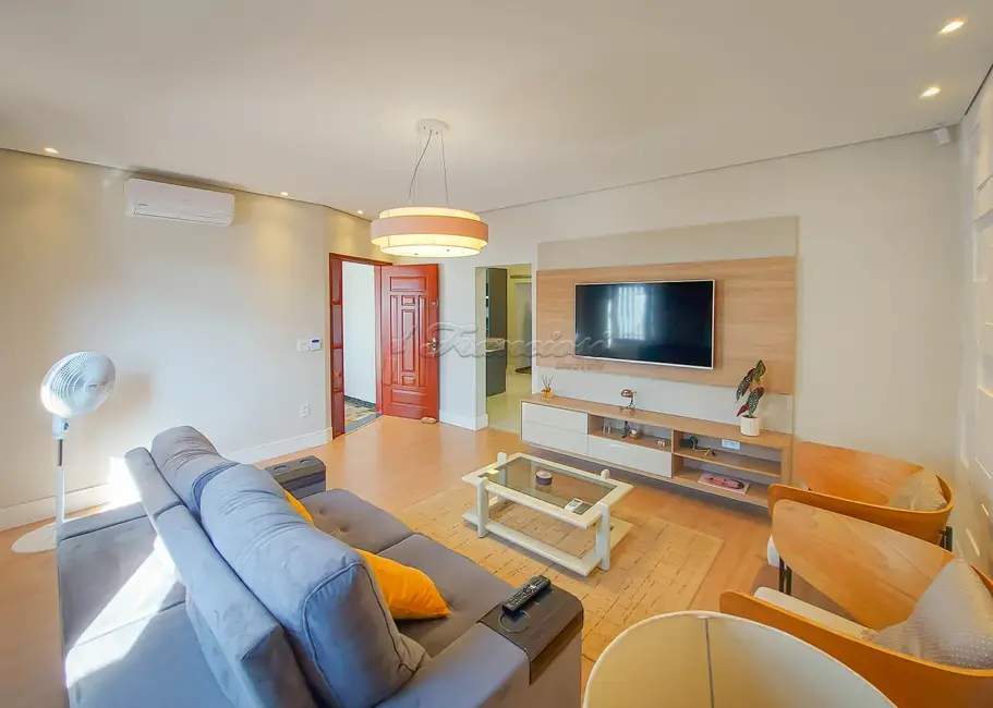 Casa com 3 quartos à venda, 174m2 em Vila Barth, Itapetininga - SP - imagem 4 Foto 4 de Casa com 3 quartos à venda, 174m2 em Vila Barth, Itapetininga - SP