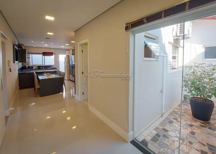 Casa com 3 quartos à venda, 174m2 em Vila Barth, Itapetininga - SP - imagem 8 Foto 8 de Casa com 3 quartos à venda, 174m2 em Vila Barth, Itapetininga - SP