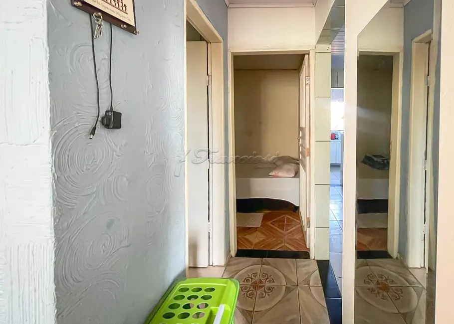 Foto 1 de Casa com 2 quartos à venda, 67m2 em Vila Esplanada, Itapetininga - SP