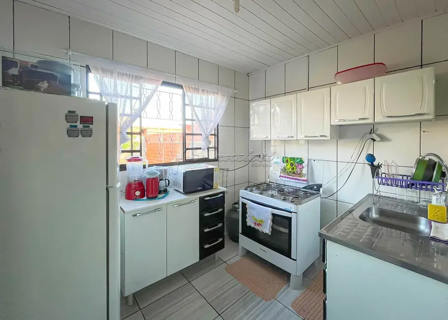 Casa com 2 quartos à venda, 67m2 em Vila Esplanada, Itapetininga - SP - imagem 3 Foto 3 de Casa com 2 quartos à venda, 67m2 em Vila Esplanada, Itapetininga - SP