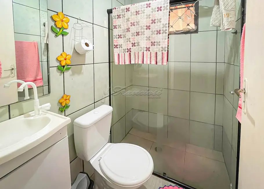 Casa com 2 quartos à venda, 67m2 em Vila Esplanada, Itapetininga - SP - imagem 5 Foto 5 de Casa com 2 quartos à venda, 67m2 em Vila Esplanada, Itapetininga - SP