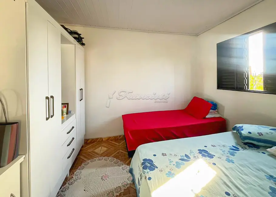 Casa com 2 quartos à venda, 67m2 em Vila Esplanada, Itapetininga - SP - imagem 4 Foto 4 de Casa com 2 quartos à venda, 67m2 em Vila Esplanada, Itapetininga - SP