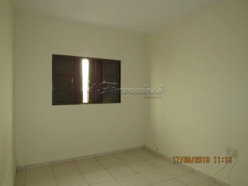 Casa com 3 quartos para alugar, 175m2 em Morada do Sol, Itapetininga - SP - imagem 6 Foto 6 de Casa com 3 quartos para alugar, 175m2 em Morada do Sol, Itapetininga - SP