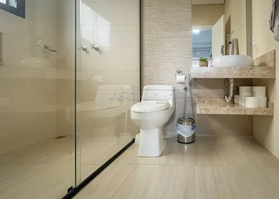 Casa de Condomínio com 3 quartos à venda, 225m2 em Jardim Colombo, Itapetininga - SP - imagem 8 Foto 8 de Casa de Condomínio com 3 quartos à venda, 225m2 em Jardim Colombo, Itapetininga - SP