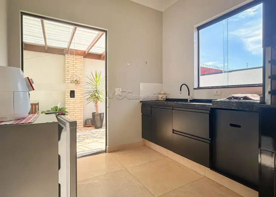 Casa de Condomínio com 3 quartos à venda, 225m2 em Jardim Colombo, Itapetininga - SP - imagem 7 Foto 7 de Casa de Condomínio com 3 quartos à venda, 225m2 em Jardim Colombo, Itapetininga - SP