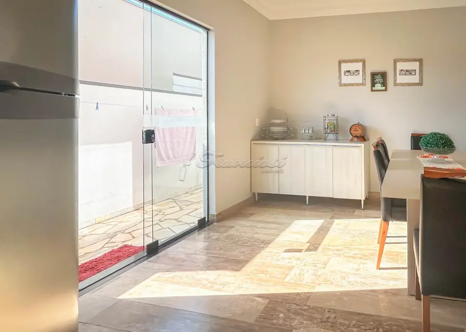 Casa de Condomínio com 3 quartos à venda, 225m2 em Jardim Colombo, Itapetininga - SP - imagem 6 Foto 6 de Casa de Condomínio com 3 quartos à venda, 225m2 em Jardim Colombo, Itapetininga - SP