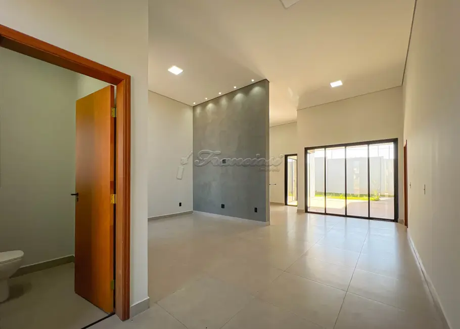 Foto 1 de Casa de Condomínio à venda, 164m2 em Terras de Santo Antônio, Itapetininga - SP