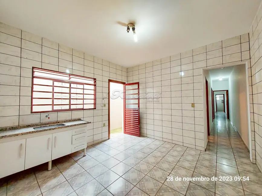 Casa com 3 quartos à venda, 90m2 em Vila Barth, Itapetininga - SP - imagem 3 Foto 3 de Casa com 3 quartos à venda, 90m2 em Vila Barth, Itapetininga - SP