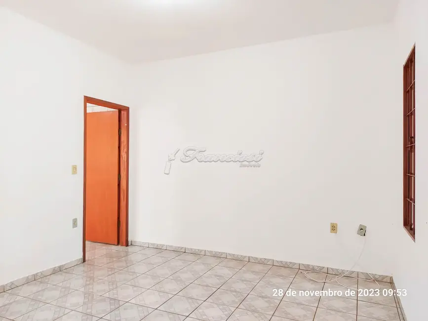 Foto 1 de Casa com 3 quartos à venda, 90m2 em Vila Barth, Itapetininga - SP
