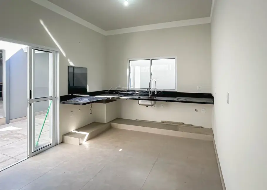 Foto 2 de Casa com 5 quartos para alugar, 250m2 em Vila Serafim, Itapetininga - SP