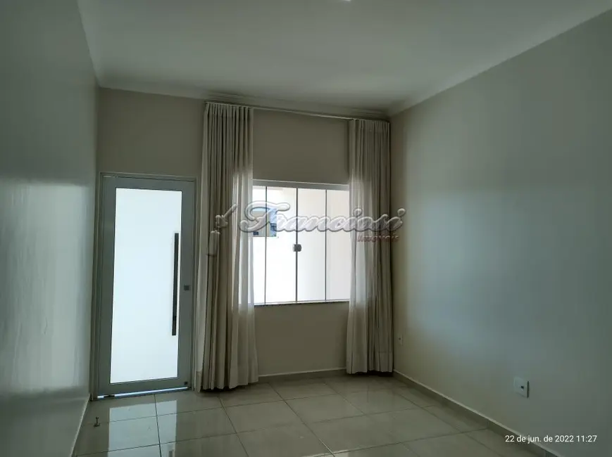Foto 2 de Casa de Condomínio com 3 quartos para alugar, 207m2 em Vila Progresso, Itapetininga - SP