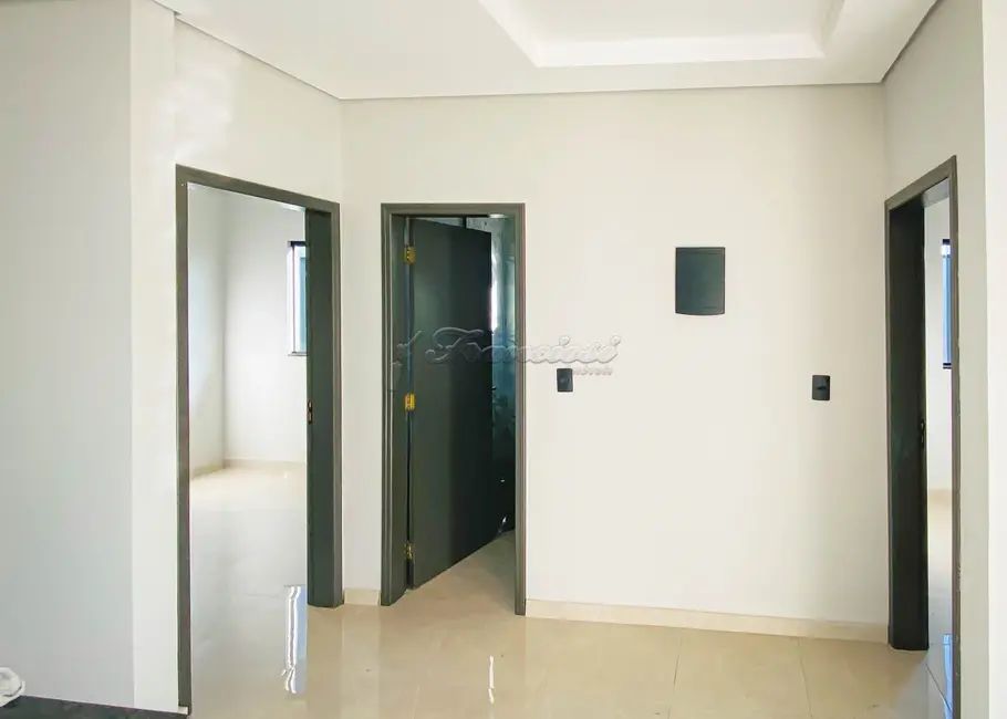 Casa com 2 quartos à venda, 56m2 em Itapetininga - SP - imagem 3 Foto 3 de Casa com 2 quartos à venda, 56m2 em Itapetininga - SP