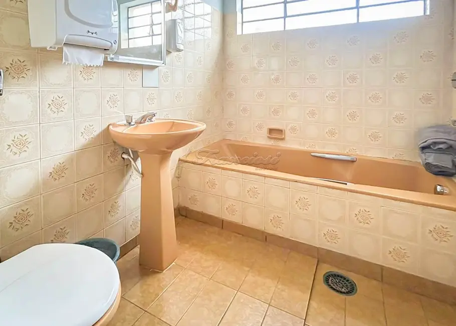 Foto 6 de Casa com 4 quartos à venda, 199m2 em Vila São José, Itapetininga - SP