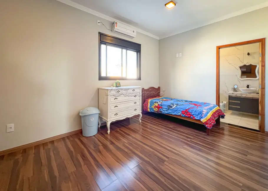 Foto 8 de Casa de Condomínio com 4 quartos à venda, 215m2 em Vila Progresso, Itapetininga - SP