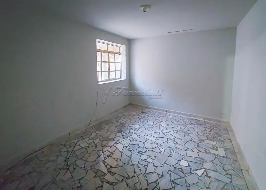 Casa com 5 quartos à venda, 138m2 em Vila Piedade, Itapetininga - SP - imagem 4 Foto 4 de Casa com 5 quartos à venda, 138m2 em Vila Piedade, Itapetininga - SP