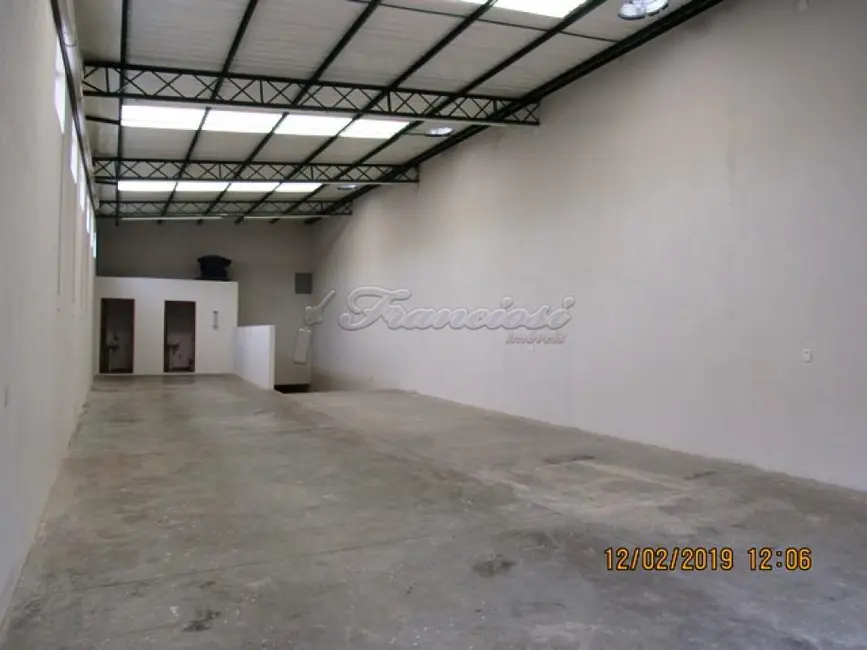 Foto 1 de Prédio Inteiro para alugar, 186m2 em Jardim Fogaça, Itapetininga - SP