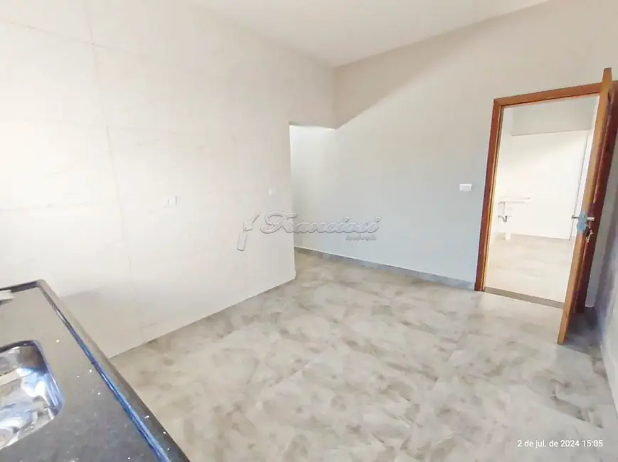 Foto 5 de Casa com 2 quartos para alugar, 500m2 em Alambari - SP