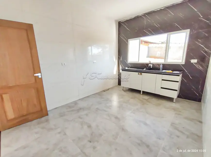 Foto 4 de Casa com 2 quartos para alugar, 500m2 em Alambari - SP