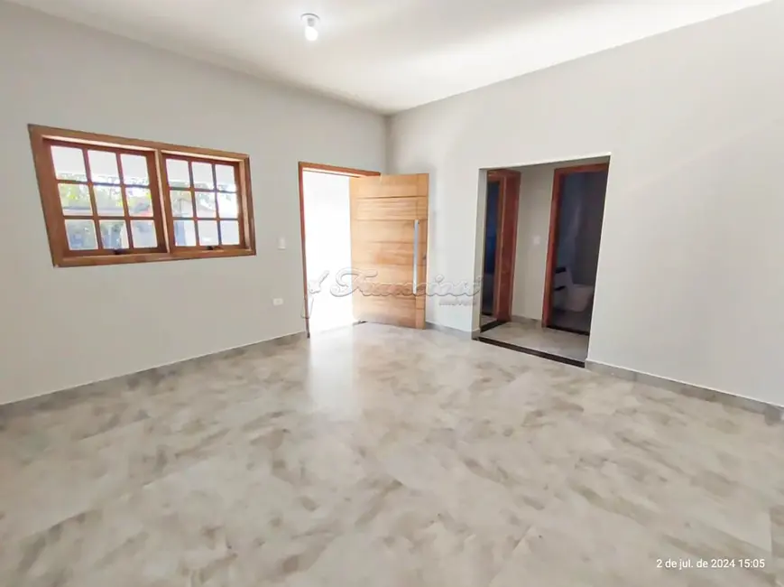 Foto 3 de Casa com 2 quartos para alugar, 500m2 em Alambari - SP