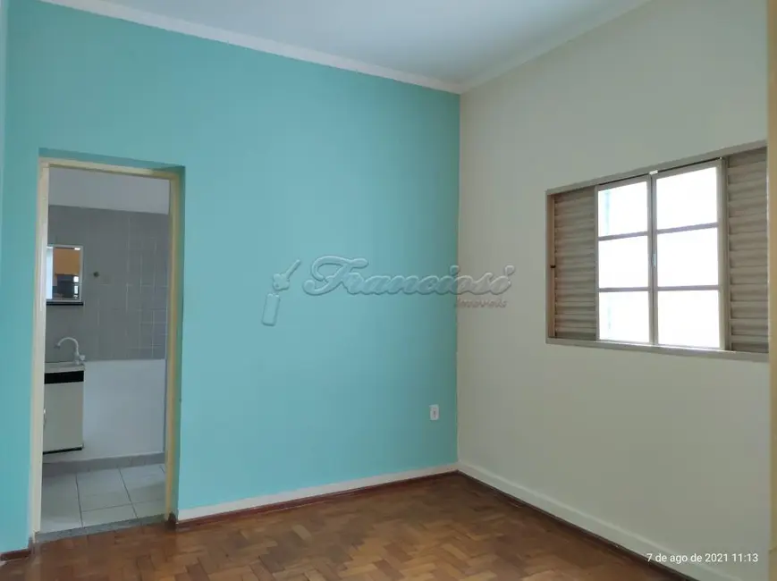 Casa com 3 quartos para alugar, 153m2 em Centro, Itapetininga - SP - imagem 9 Foto 9 de Casa com 3 quartos para alugar, 153m2 em Centro, Itapetininga - SP
