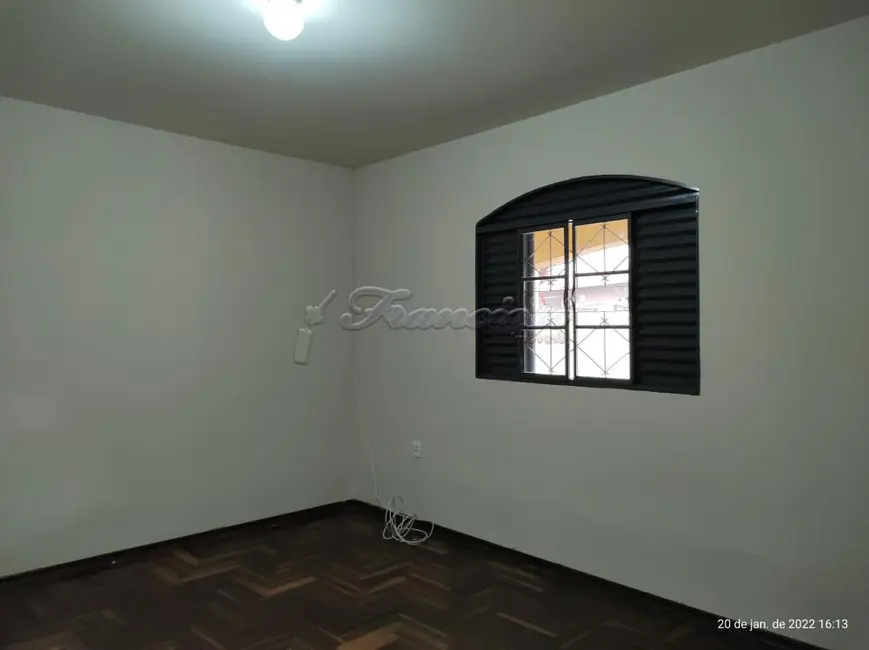 Casa com 2 quartos à venda, 215m2 em Vila Santa Isabel, Itapetininga - SP - imagem 6 Foto 6 de Casa com 2 quartos à venda, 215m2 em Vila Santa Isabel, Itapetininga - SP