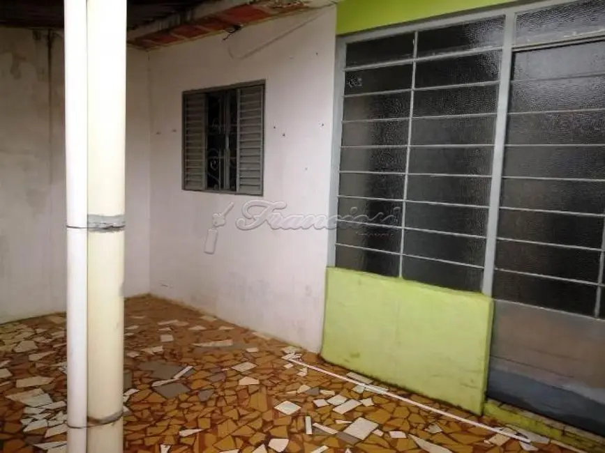 Casa com 2 quartos à venda, 110m2 em Vila Arruda, Itapetininga - SP - imagem 8 Foto 8 de Casa com 2 quartos à venda, 110m2 em Vila Arruda, Itapetininga - SP