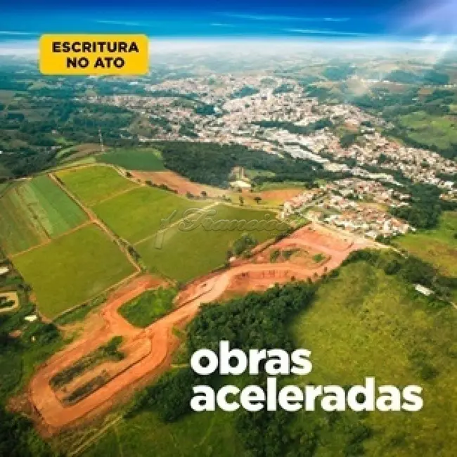 Foto 2 de Terreno / Lote à venda, 270m2 em Piedade - SP