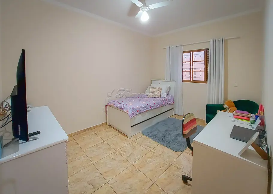 Casa com 3 quartos à venda, 169m2 em Itapetininga - SP - imagem 5 Foto 5 de Casa com 3 quartos à venda, 169m2 em Itapetininga - SP