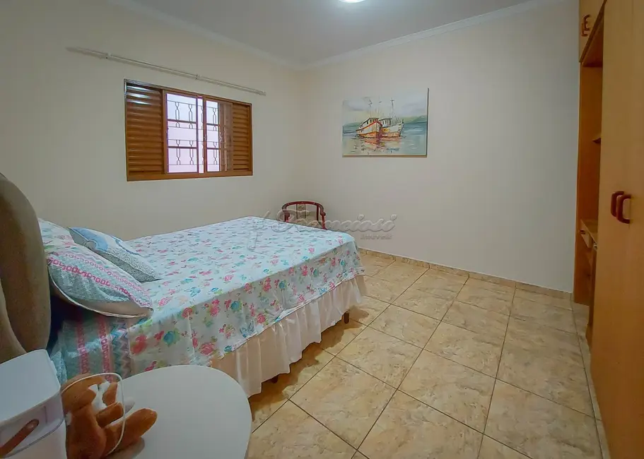 Casa com 3 quartos à venda, 169m2 em Itapetininga - SP - imagem 8 Foto 8 de Casa com 3 quartos à venda, 169m2 em Itapetininga - SP