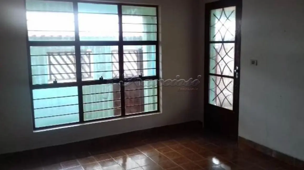 Casa com 3 quartos à venda, 200m2 em Jardim Cruzeiro, Capao Bonito - SP - imagem 4 Foto 4 de Casa com 3 quartos à venda, 200m2 em Jardim Cruzeiro, Capao Bonito - SP