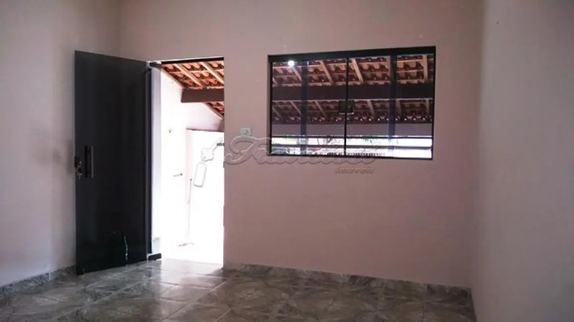 Foto 1 de Casa com 2 quartos à venda, 128m2 em Itapetininga - SP