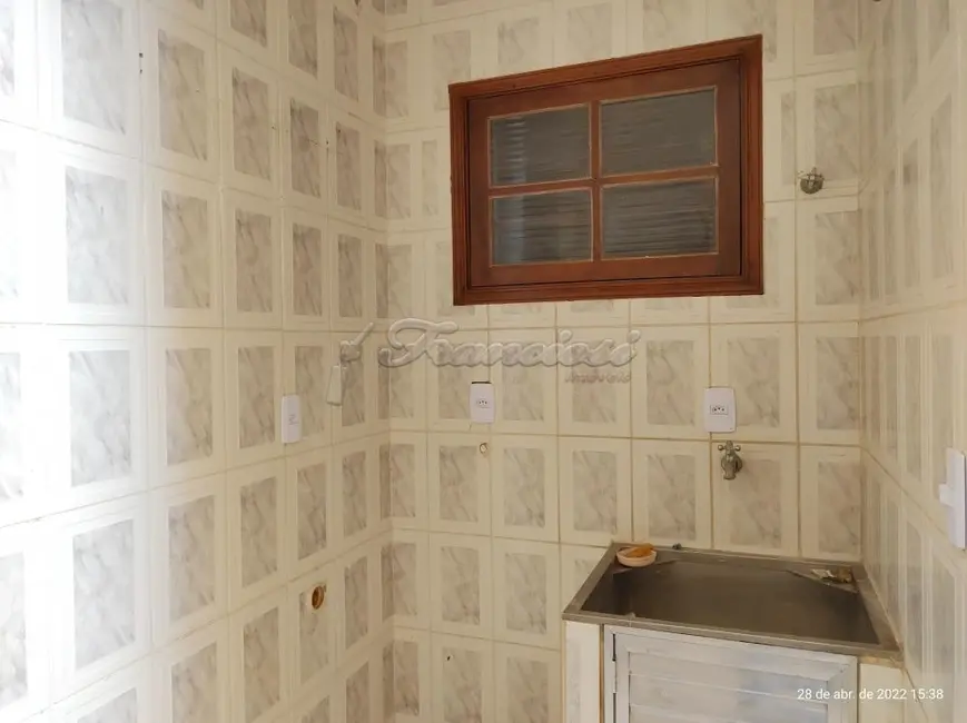 Casa com 3 quartos à venda, 163m2 em Parque Atenas do Sul, Itapetininga - SP - imagem 3 Foto 3 de Casa com 3 quartos à venda, 163m2 em Parque Atenas do Sul, Itapetininga - SP