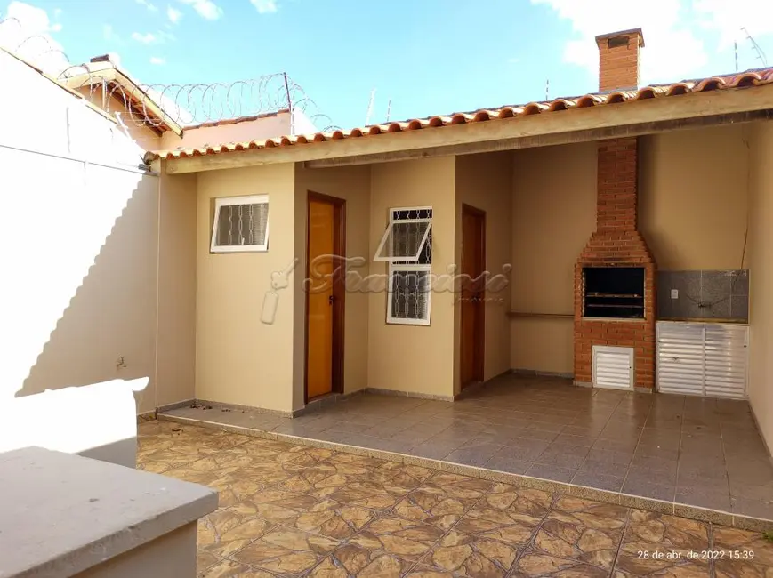 Casa com 3 quartos à venda, 163m2 em Parque Atenas do Sul, Itapetininga - SP - imagem 4 Foto 4 de Casa com 3 quartos à venda, 163m2 em Parque Atenas do Sul, Itapetininga - SP