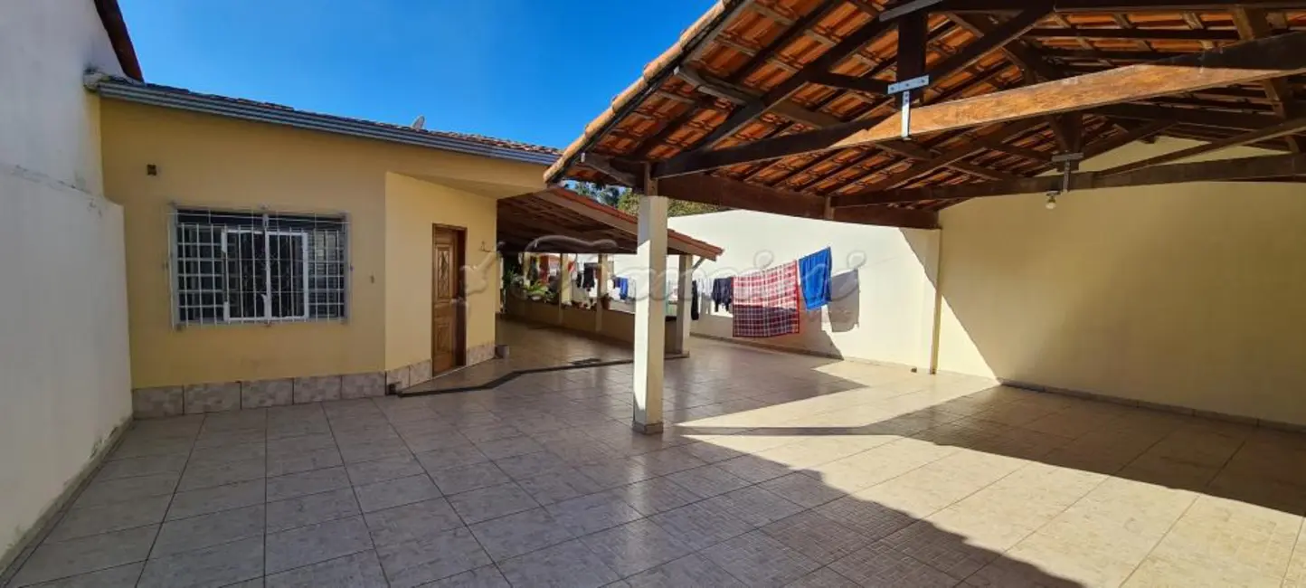 Casa com 2 quartos à venda, 500m2 em Jardim Cruzeiro do Sul, Itapetininga - SP - imagem 1 Foto 1 de Casa com 2 quartos à venda, 500m2 em Jardim Cruzeiro do Sul, Itapetininga - SP