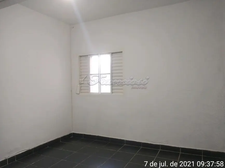 Casa com 2 quartos à venda, 650m2 em Vila Godói, Itapetininga - SP - imagem 6 Foto 6 de Casa com 2 quartos à venda, 650m2 em Vila Godói, Itapetininga - SP