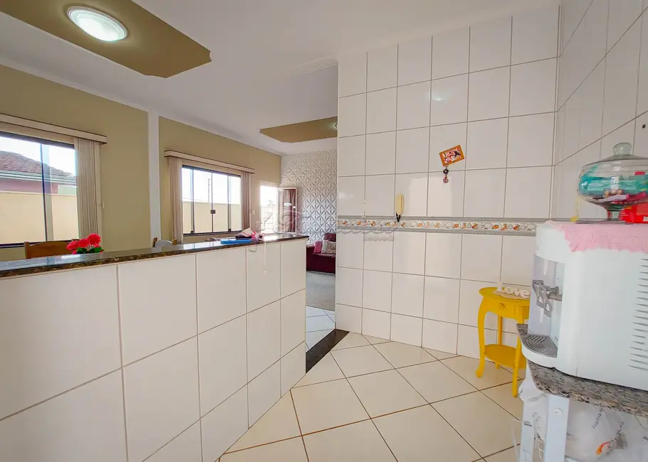 Casa com 3 quartos à venda, 181m2 em Vila Santana, Itapetininga - SP - imagem 3 Foto 3 de Casa com 3 quartos à venda, 181m2 em Vila Santana, Itapetininga - SP