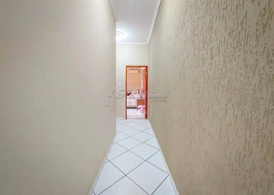 Casa com 3 quartos à venda, 181m2 em Vila Santana, Itapetininga - SP - imagem 7 Foto 7 de Casa com 3 quartos à venda, 181m2 em Vila Santana, Itapetininga - SP