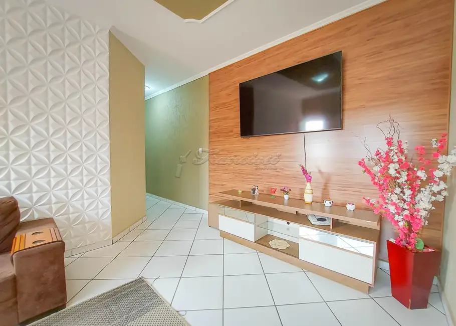 Casa com 3 quartos à venda, 181m2 em Vila Santana, Itapetininga - SP - imagem 6 Foto 6 de Casa com 3 quartos à venda, 181m2 em Vila Santana, Itapetininga - SP
