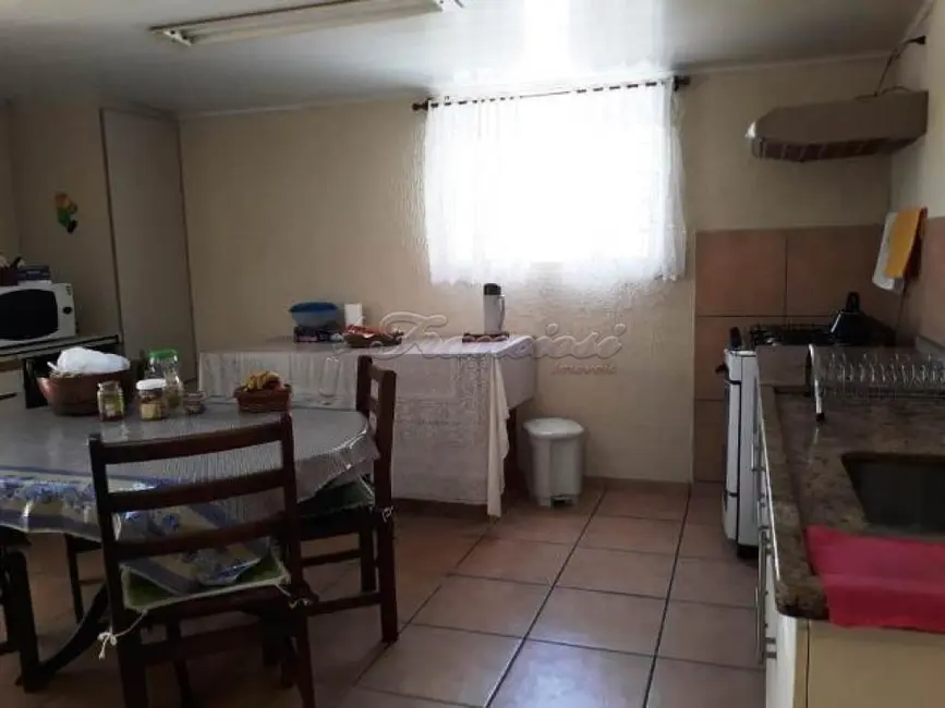 Casa com 3 quartos à venda, 250m2 em Jardim Leocádia, Sorocaba - SP - imagem 8 Foto 8 de Casa com 3 quartos à venda, 250m2 em Jardim Leocádia, Sorocaba - SP