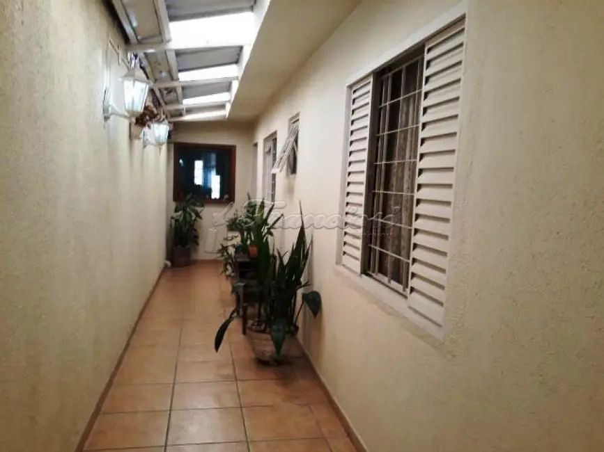 Casa com 3 quartos à venda, 250m2 em Jardim Leocádia, Sorocaba - SP - imagem 9 Foto 9 de Casa com 3 quartos à venda, 250m2 em Jardim Leocádia, Sorocaba - SP