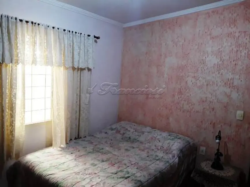 Casa com 3 quartos à venda, 250m2 em Jardim Leocádia, Sorocaba - SP - imagem 7 Foto 7 de Casa com 3 quartos à venda, 250m2 em Jardim Leocádia, Sorocaba - SP